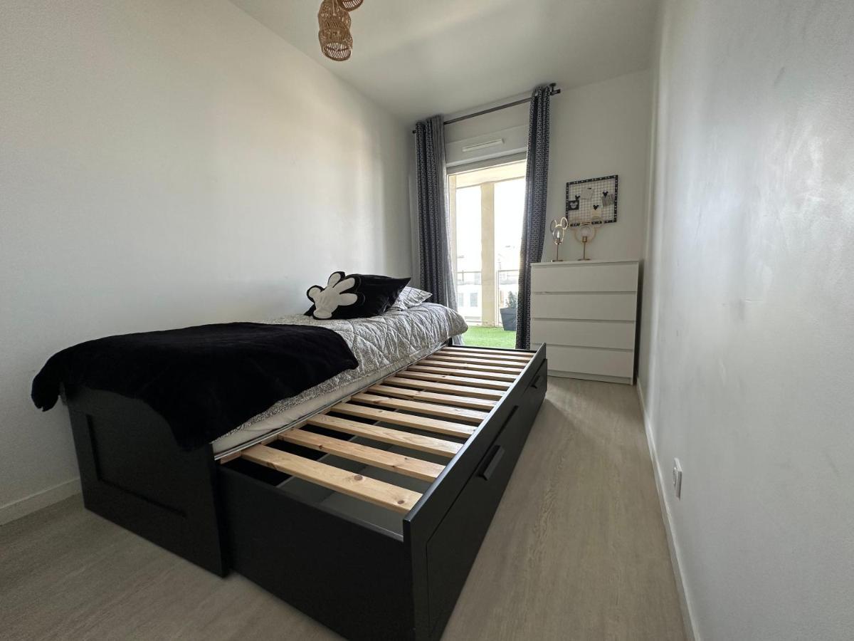 Ferienwohnung Loggia Dream Jacuzzi Montévrain Exterior foto